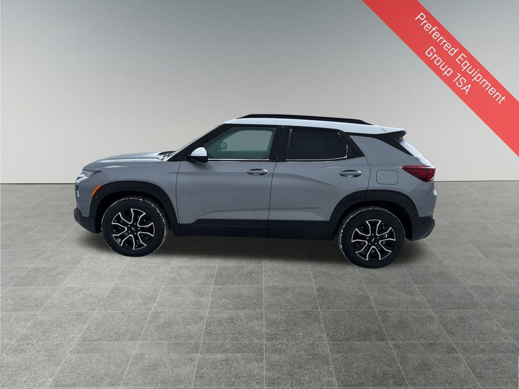 Used 2023 Chevrolet TrailBlazer ACTIV w/ Sun and Liftgate Package image 3