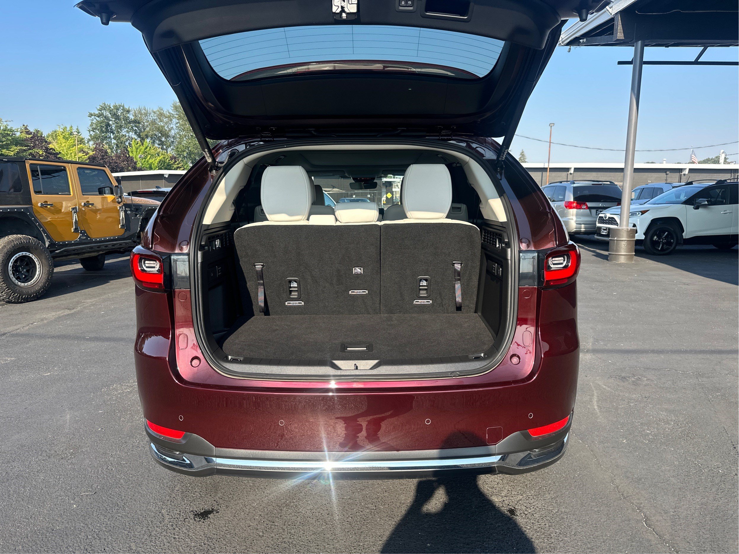 Certified 2025 MAZDA CX-90 Plug-In Hybrid w/ Premium Plus AWD/4WD image 11