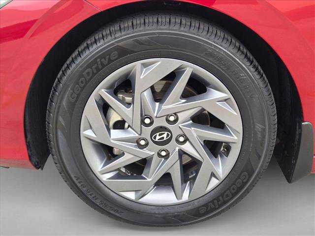 Used 2024 Hyundai Elantra SEL image 23