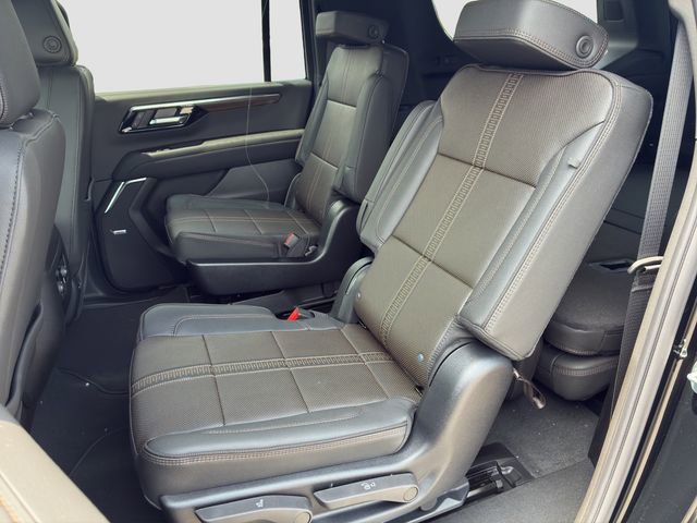 New 2026 Chevrolet Suburban High Country AWD/4WD image 12