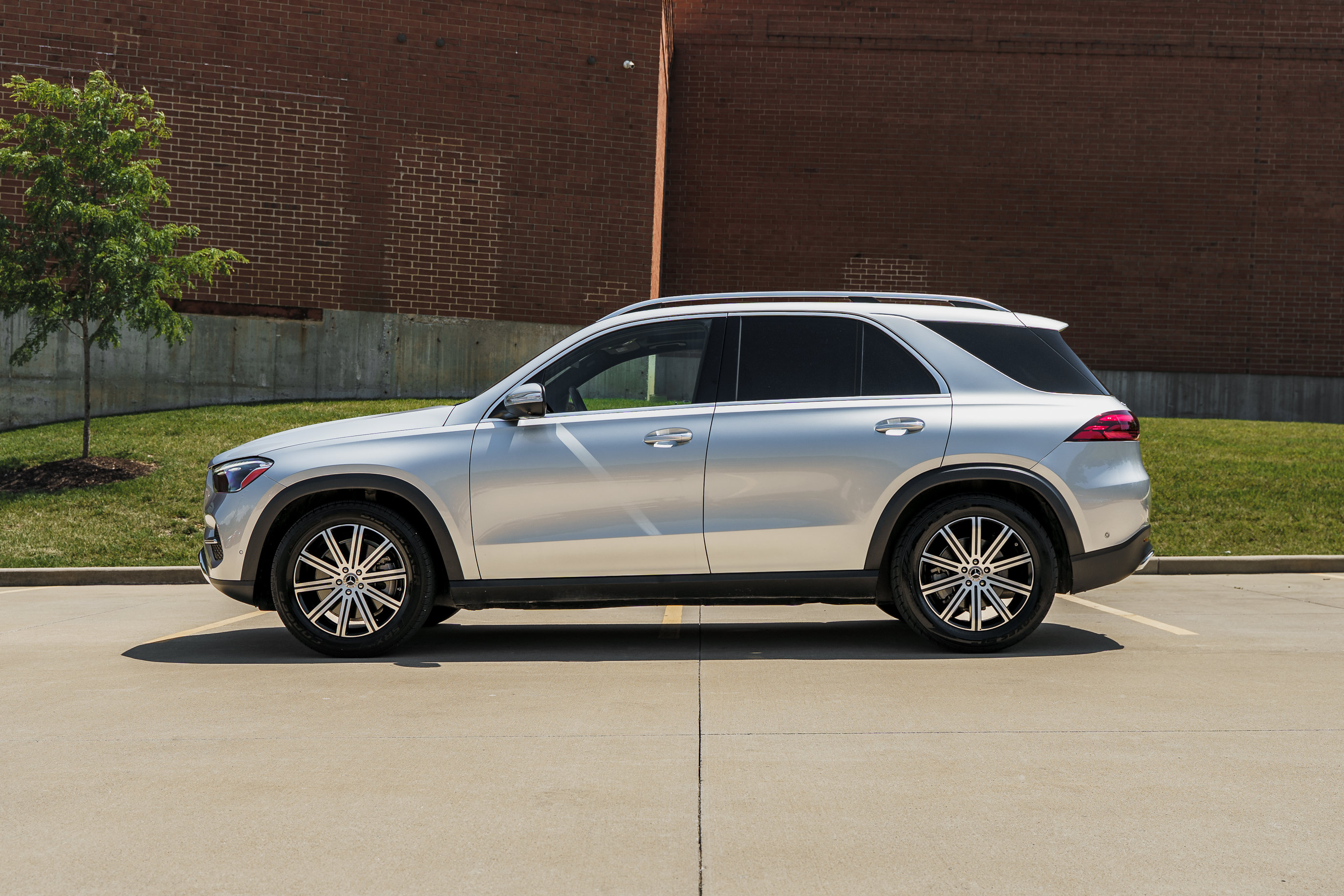 Used 2025 Mercedes-Benz GLE 450 4MATIC image 6