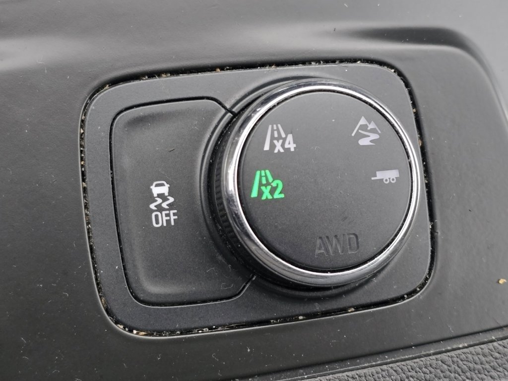 Used 2021 Chevrolet Traverse LT w/ LPO, Floor Liner Package image 30