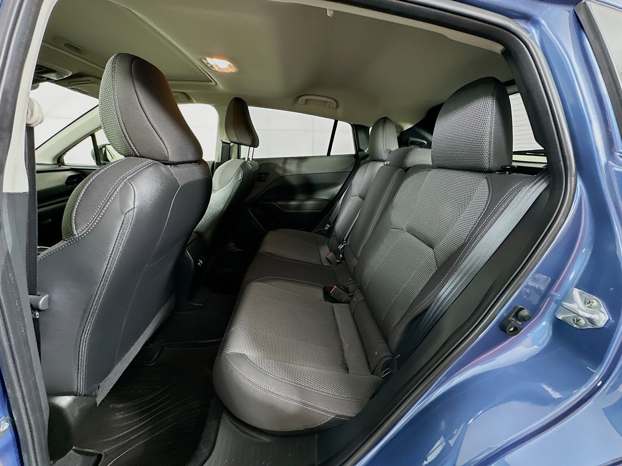 Used 2024 Subaru Crosstrek 2.0i Premium image 27