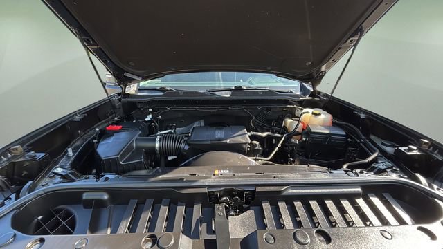 Used 2024 Chevrolet Silverado 2500 LT w/ Convenience Package image 33