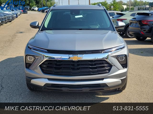 Used 2024 Chevrolet TrailBlazer LT w/ Convenience Package FWD image 8