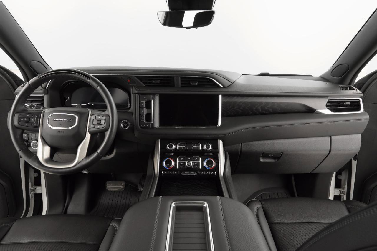 Used 2023 GMC Yukon XL Denali w/ Denali Reserve Package image 13