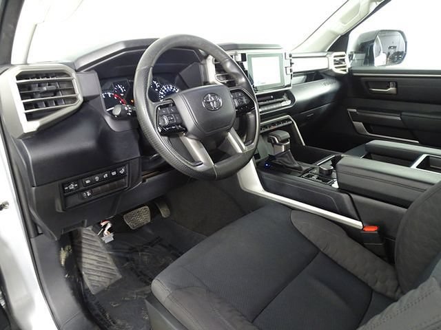 Used 2022 Toyota Tundra SR5 w/ SR5 Convenience Package AWD/4WD image 24