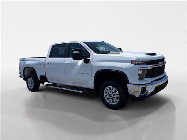Used 2025 Chevrolet Silverado 2500 LT w/ Convenience Package AWD/4WD image 8