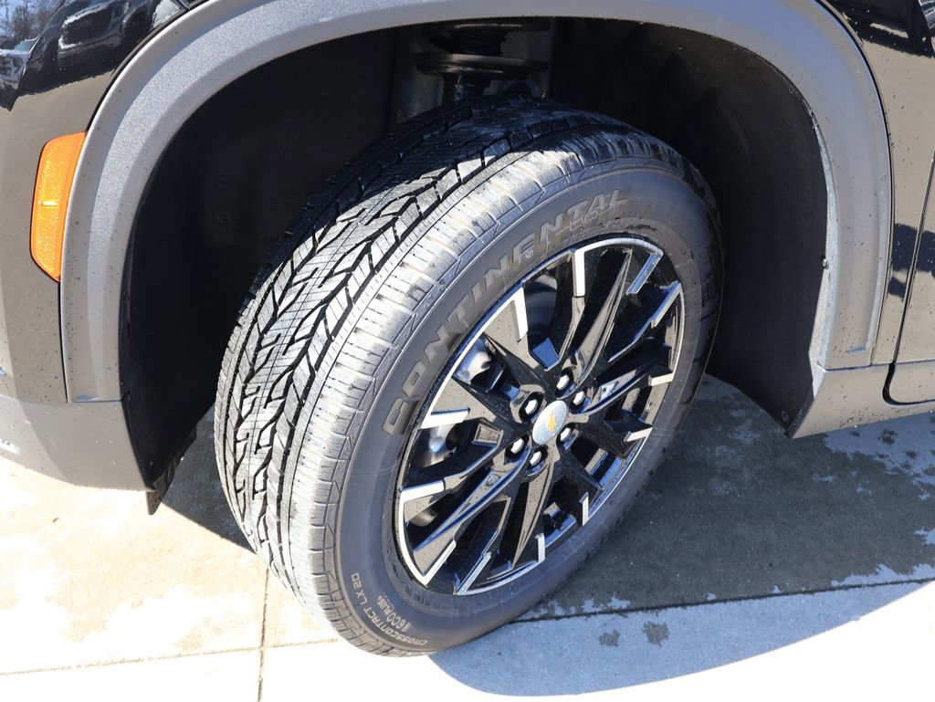 New 2026 Chevrolet Traverse LT w/ Sun and Wheel Package FWD image 42