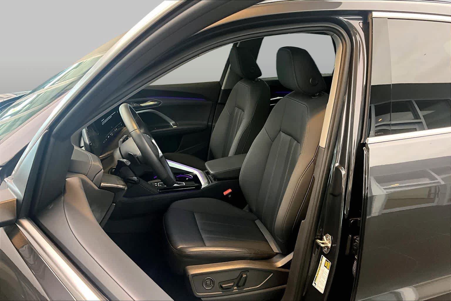 Certified 2025 Audi Q5 Premium w/ Convenience Package AWD/4WD image 8
