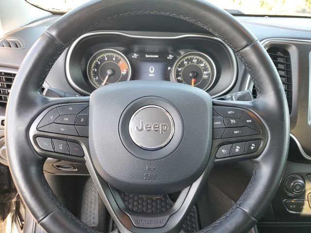 Used 2020 Jeep Cherokee Trailhawk w/ Technology Group image 20