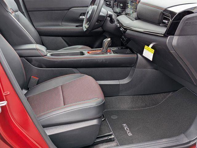 Used 2025 Nissan Kicks SR AWD/4WD image 25