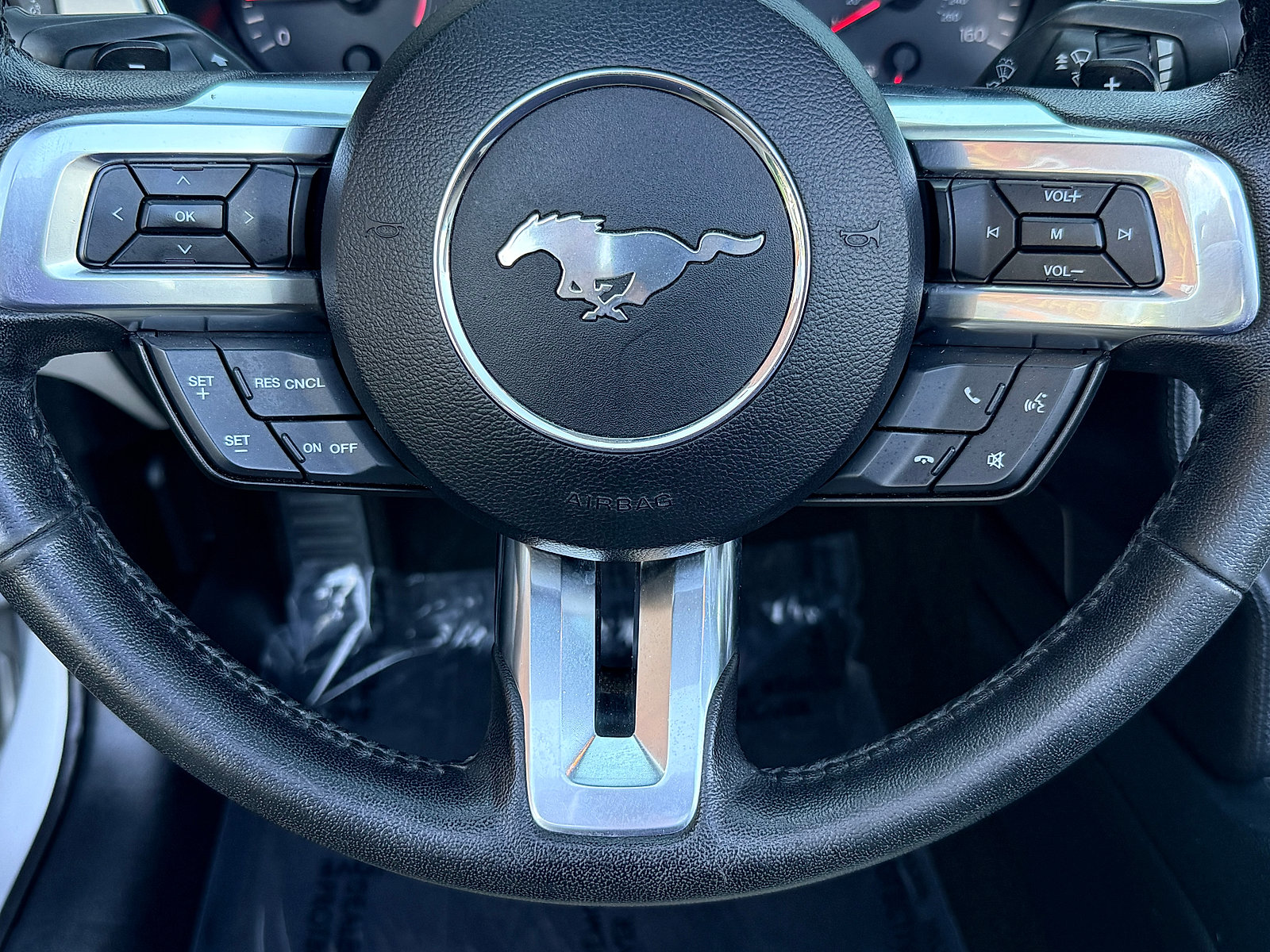 Used 2017 Ford Mustang Premium RWD image 22