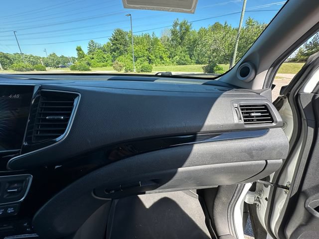 Used 2020 Honda Pilot Elite image 16