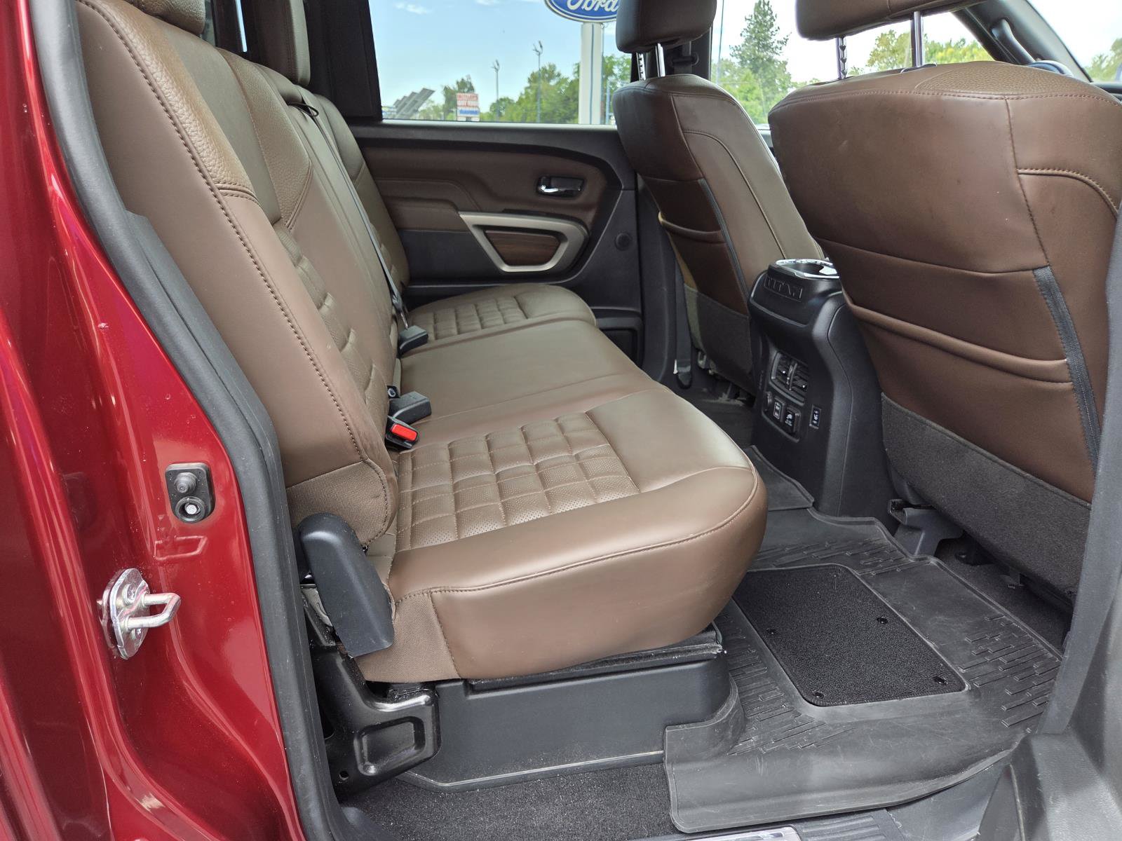 Used 2022 Nissan Titan Platinum Reserve w/ Moonroof Package AWD/4WD image 17