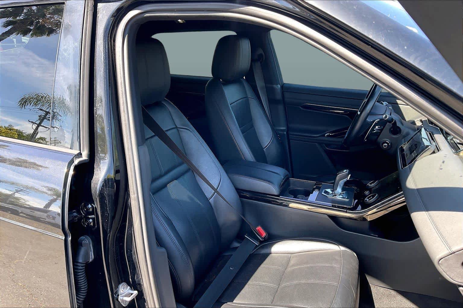 Used 2021 Land Rover Range Rover Evoque R-Dynamic SE image 8