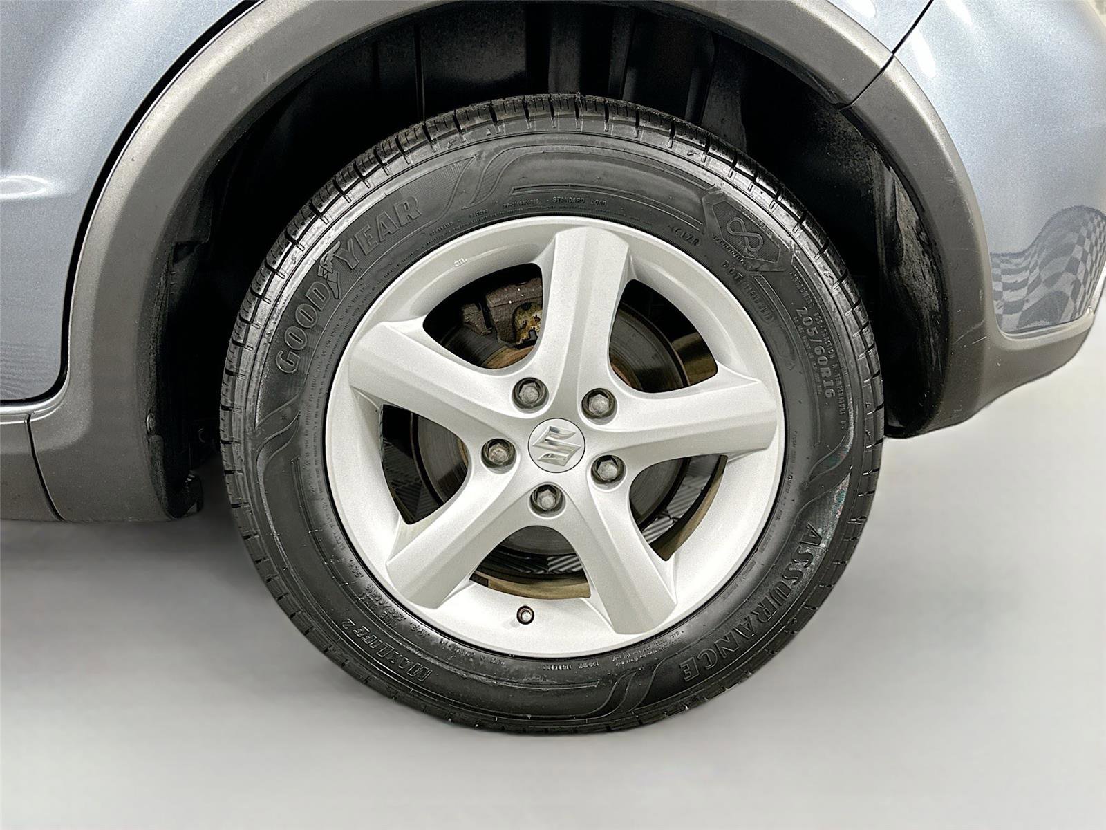 Used 2009 Suzuki SX4 AWD Hatchback w/ Touring Pkg image 29