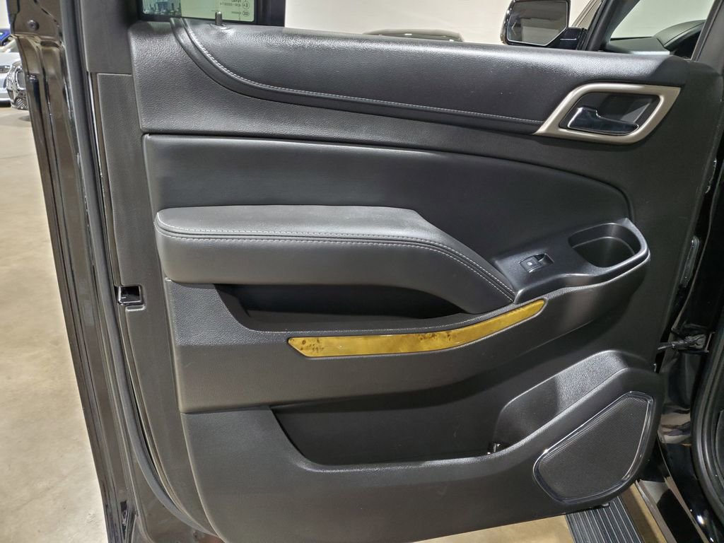 Used 2017 GMC Yukon XL Denali w/ Open Road Package image 32