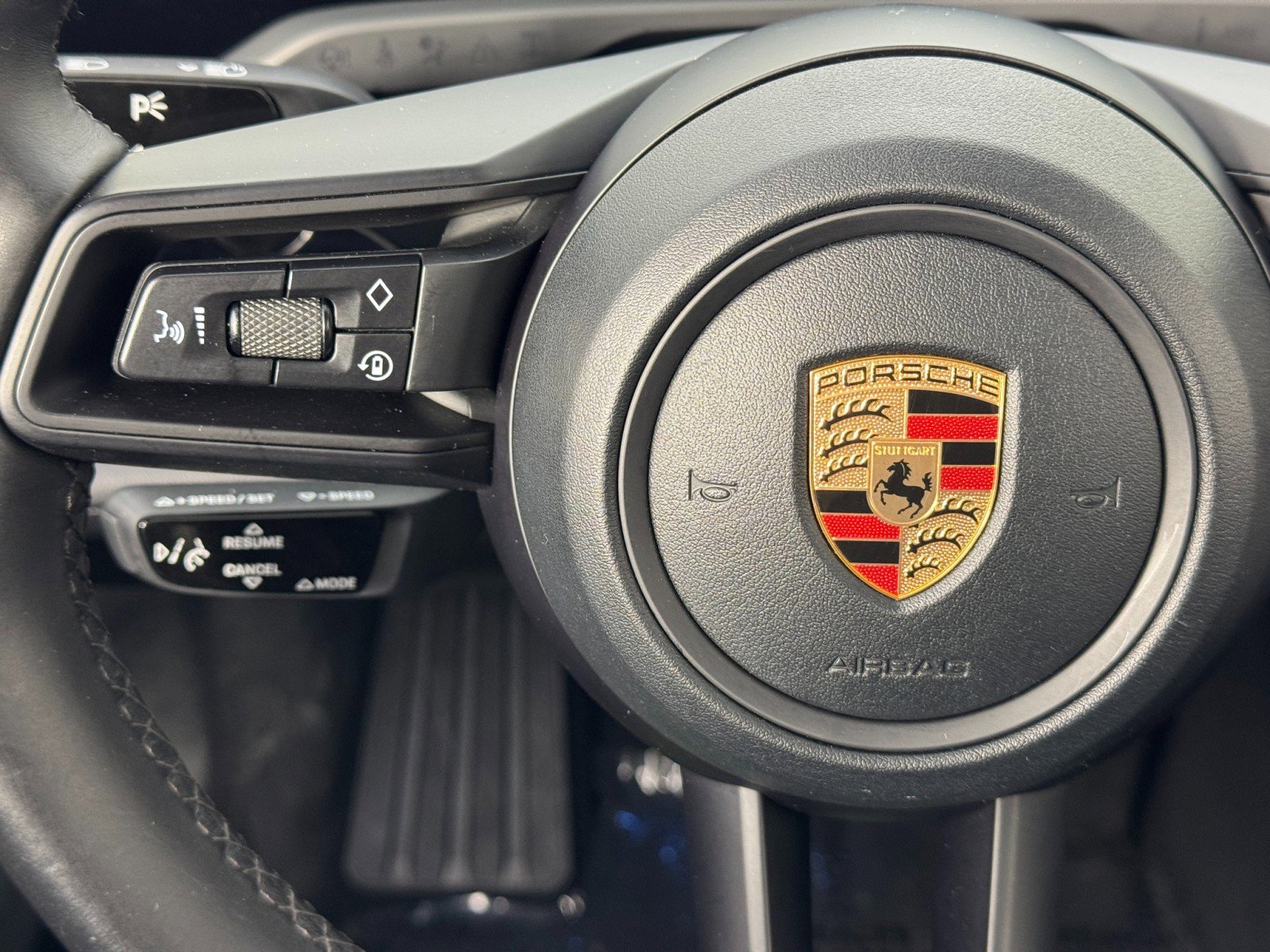 Used 2020 Porsche Taycan 4S w/ Premium Package image 21