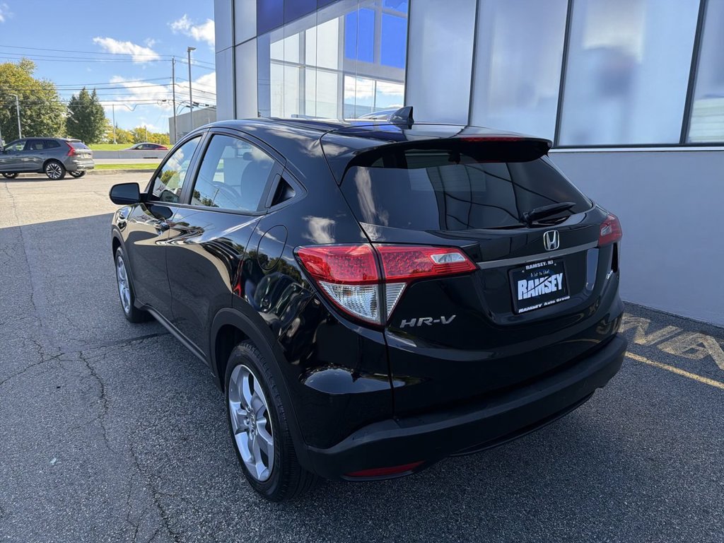 Used 2022 Honda HR-V LX image 6