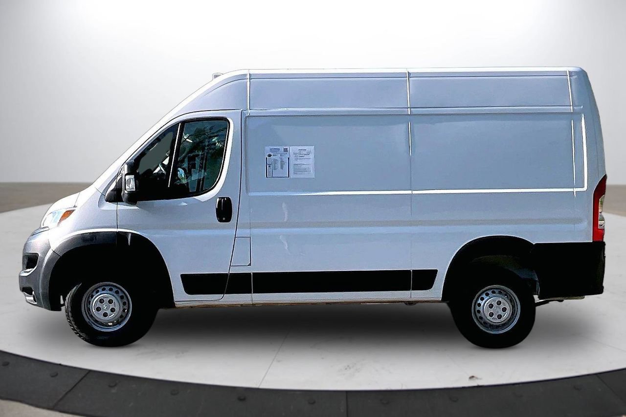 Used 2024 RAM ProMaster 2500 w/ Convenience Group FWD image 5