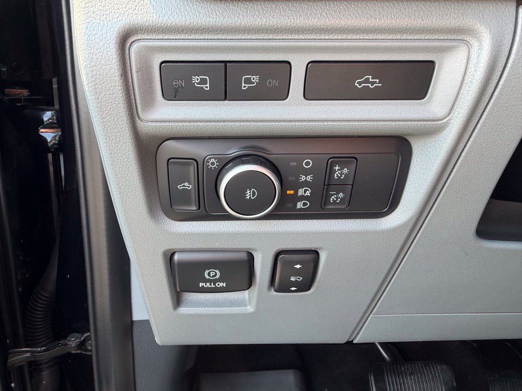 Used 2021 Ford F150 Lariat w/ FX4 Off-Road Package AWD/4WD image 19