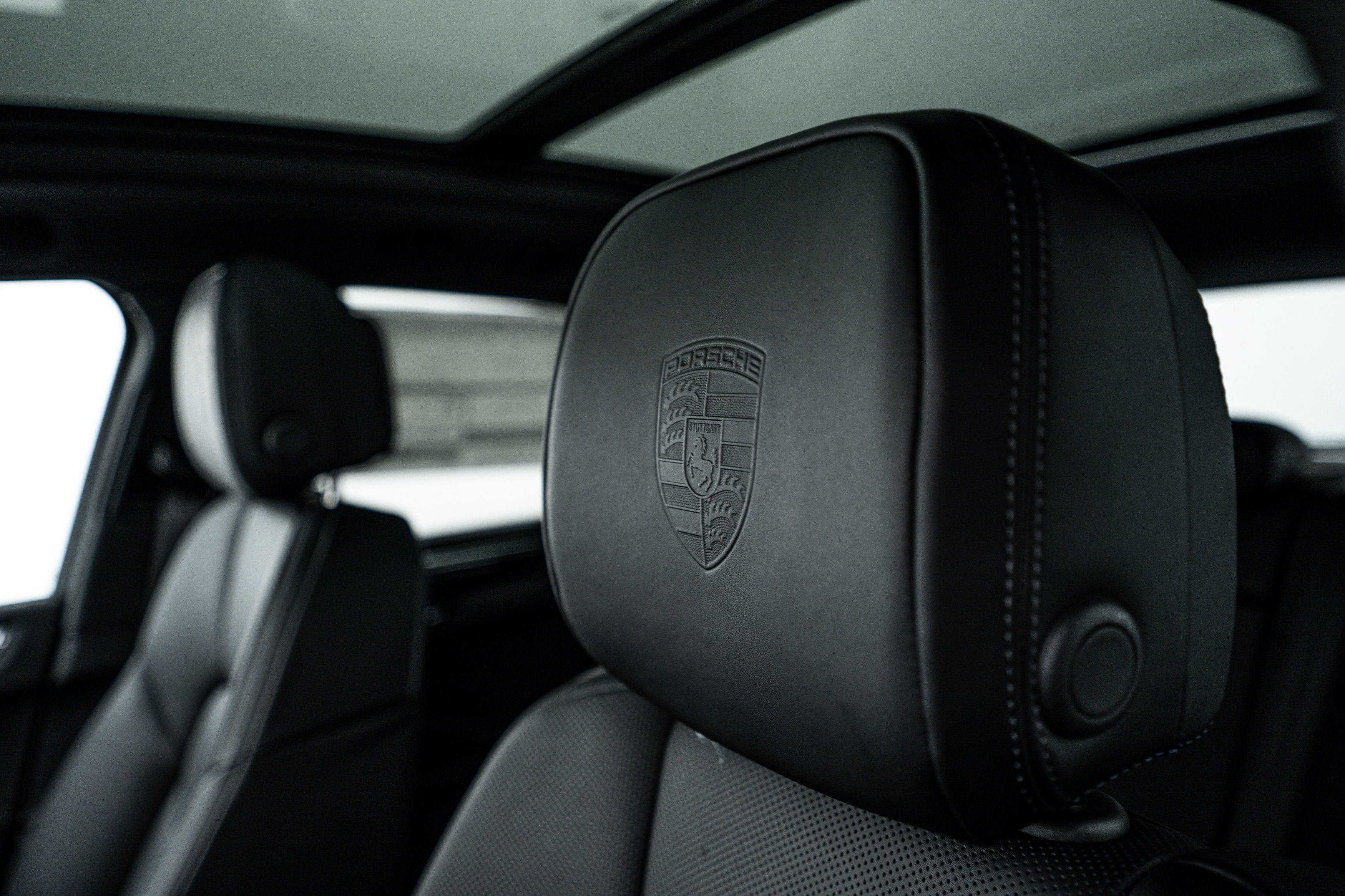 Certified 2026 Porsche Macan Turbo image 18