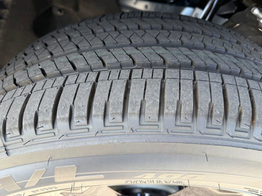 New 2025 Jeep Grand Cherokee Altitude image 28