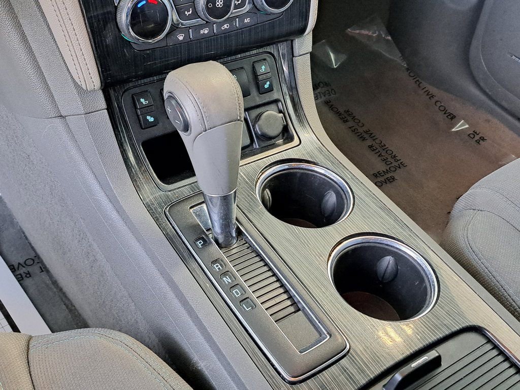 Used 2016 Chevrolet Traverse LT image 18