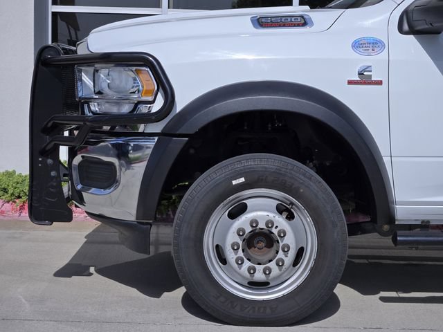 Used 2024 RAM 5500 Tradesman w/ Chrome Appearance Group AWD/4WD image 8