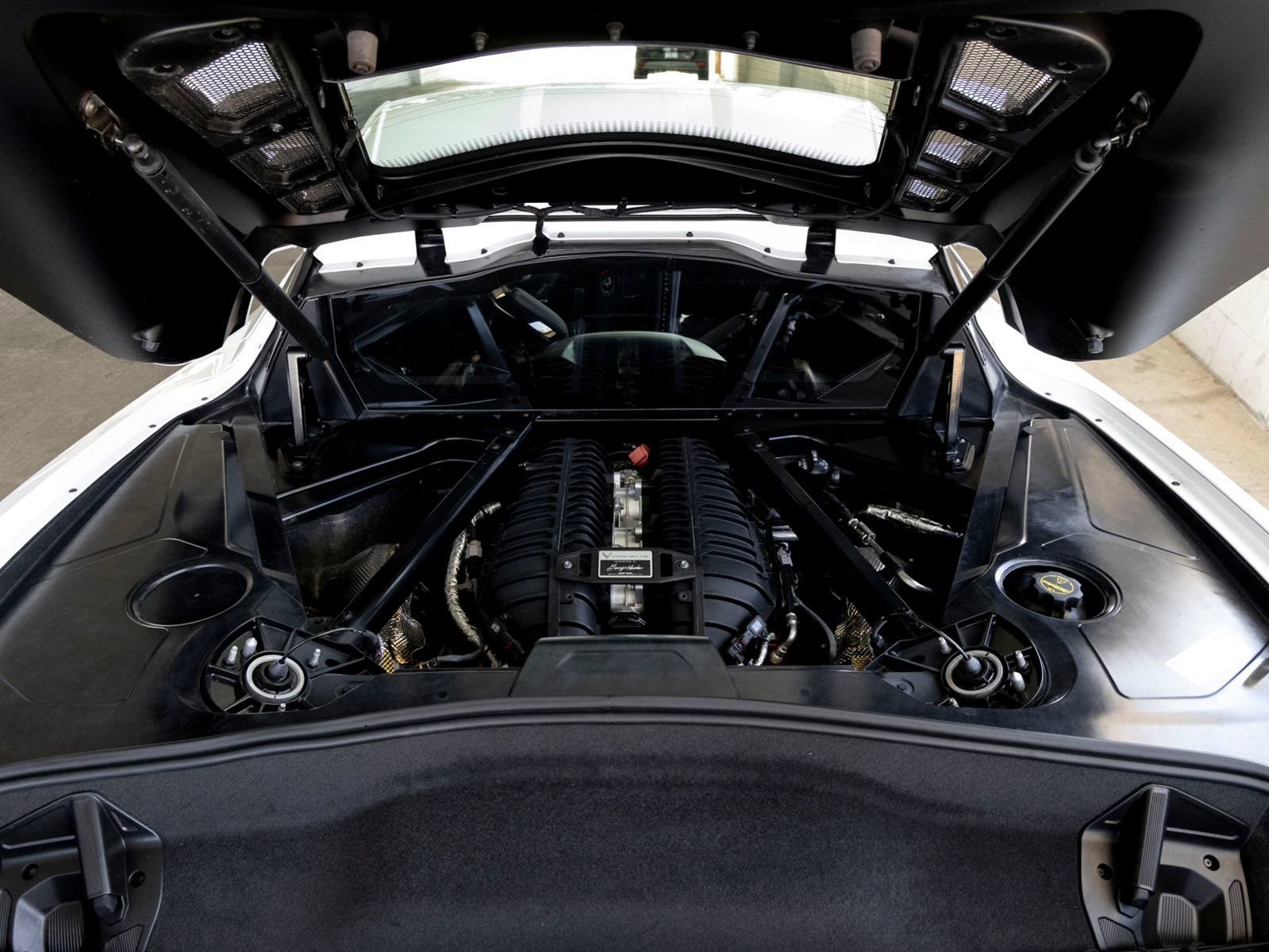 Used 2025 Chevrolet Corvette Z06 w/ Battery Protection Package RWD image 18