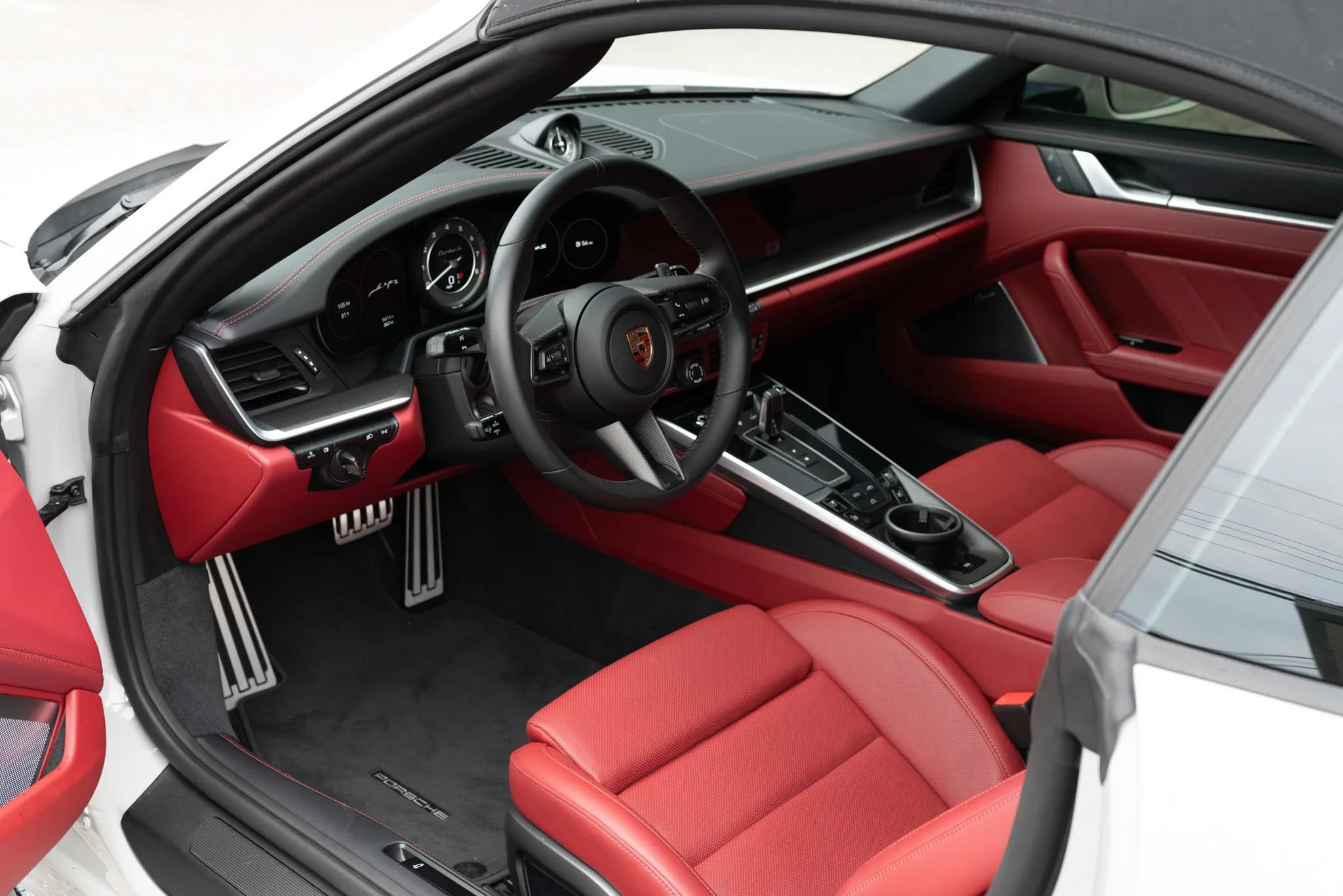 Used 2024 Porsche 911 Cabriolet AWD/4WD image 73