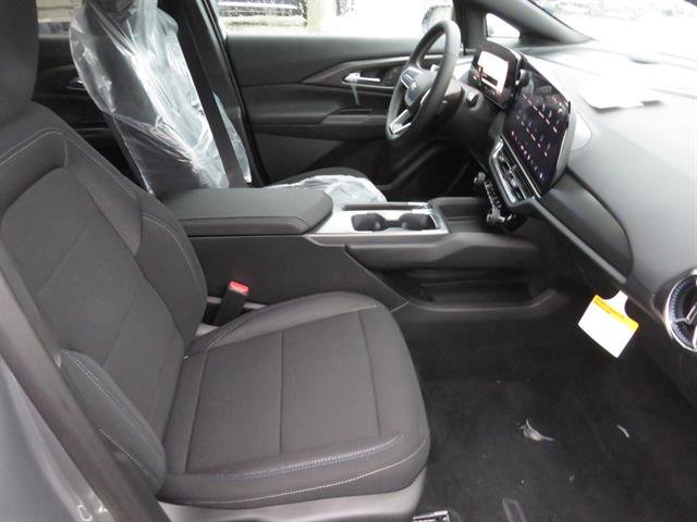 New 2026 Chevrolet Equinox EV LT image 12