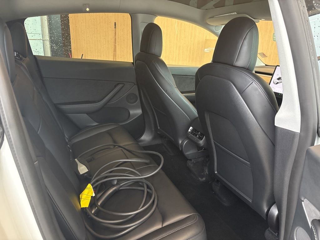 Used 2021 Tesla Model Y Long Range AWD/4WD image 22