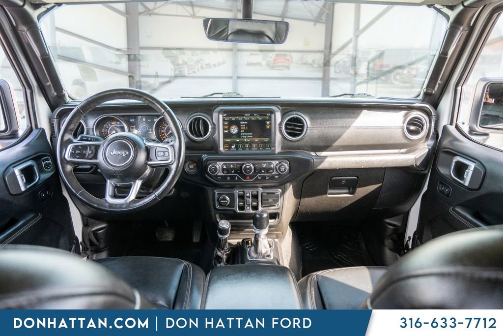 Used 2019 Jeep Wrangler Unlimited Sahara image 3