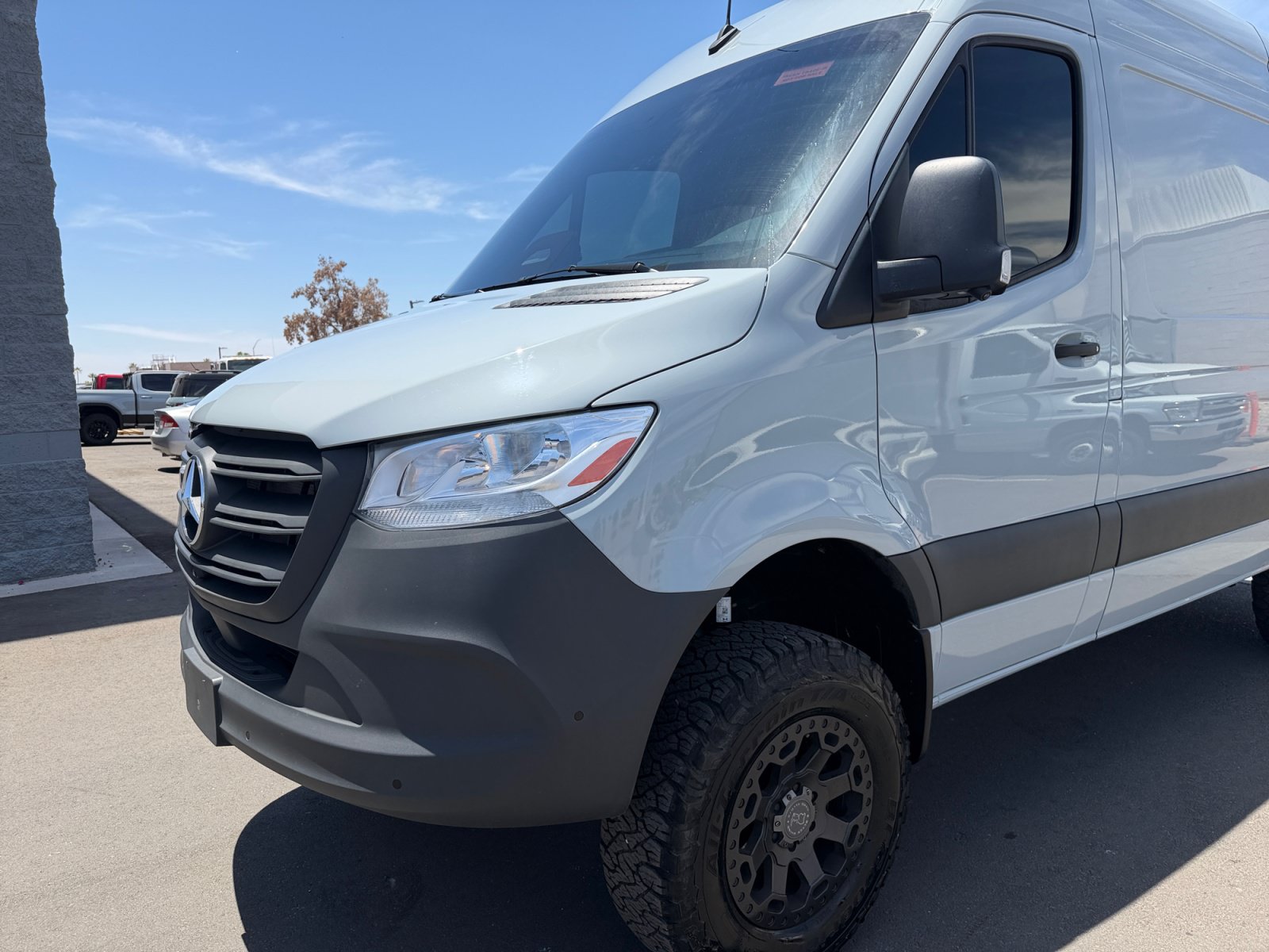 Used 2025 Mercedes-Benz Sprinter 2500 image 11