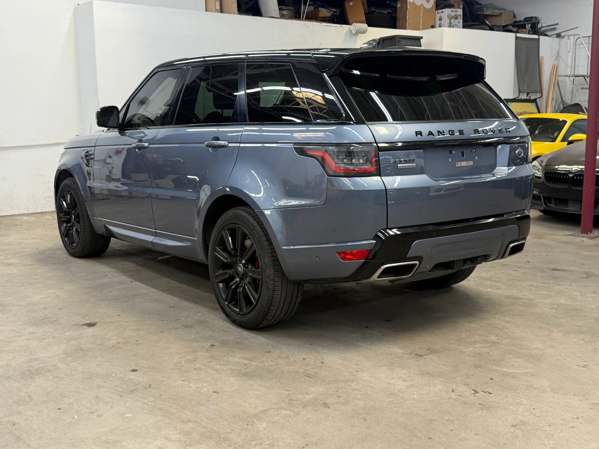 Used 2018 Land Rover Range Rover Sport Supercharged AWD/4WD image 3