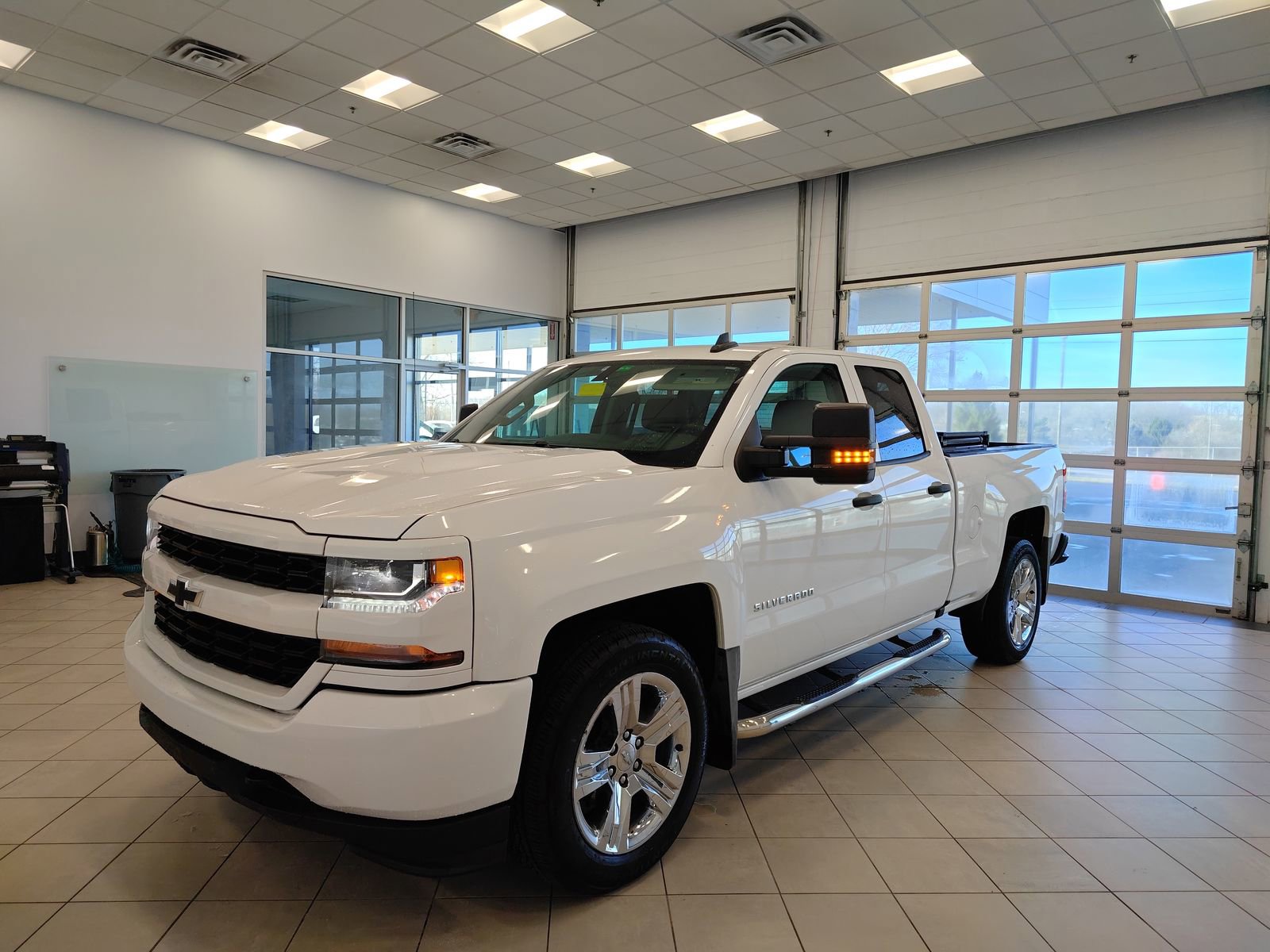 Used 2018 Chevrolet Silverado 1500 Custom w/ Custom Value Package image 8