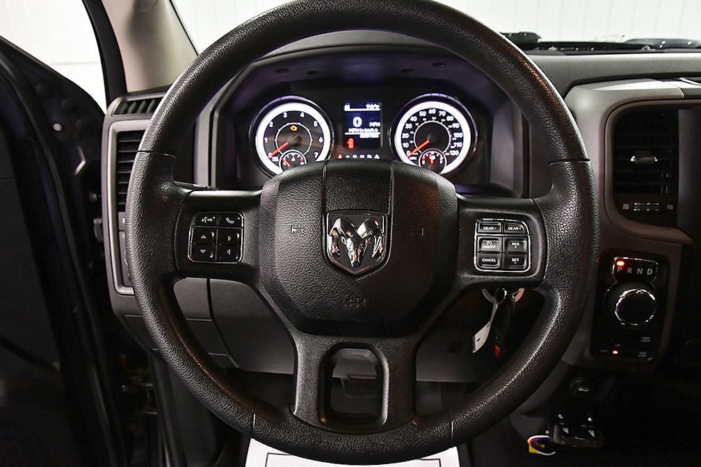 Used 2019 RAM 1500 Express AWD/4WD image 19