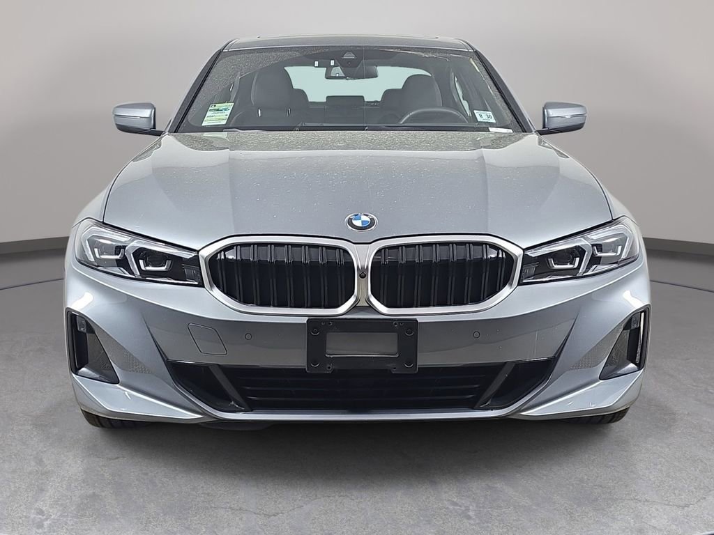 Used 2025 BMW 330i xDrive Sedan w/ Convenience Package image 3