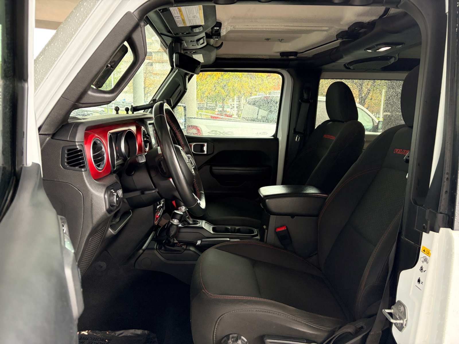 Used 2018 Jeep Wrangler Rubicon AWD/4WD image 11