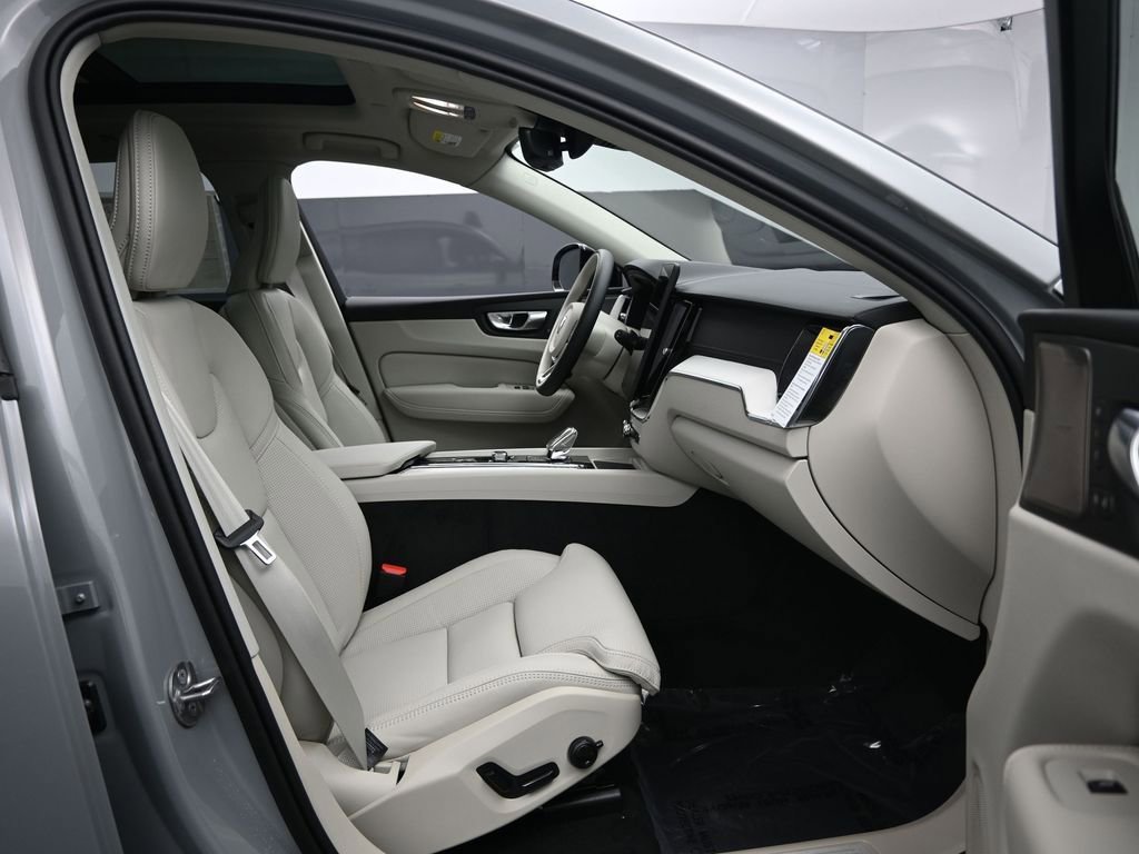 New 2026 Volvo XC60 B5 Ultra w/ Protection Package Premier image 23