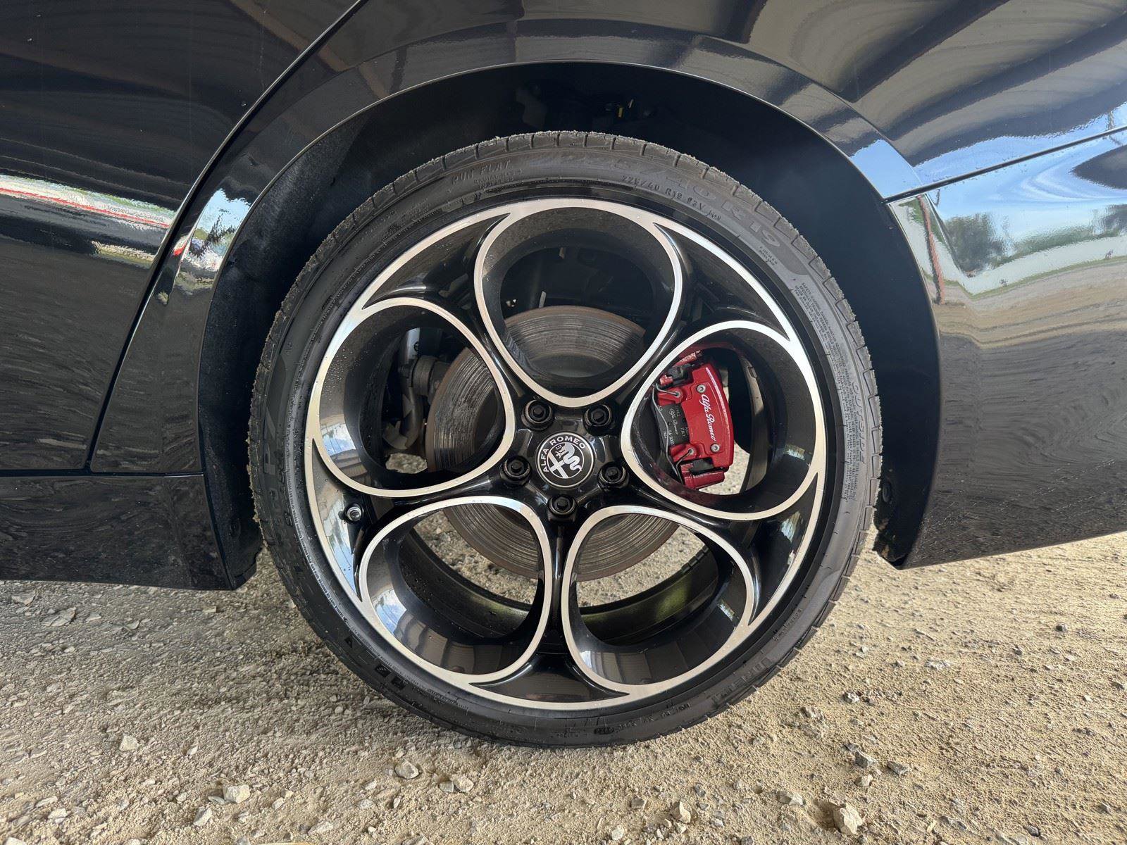 Used 2024 Alfa Romeo Giulia Veloce RWD image 46