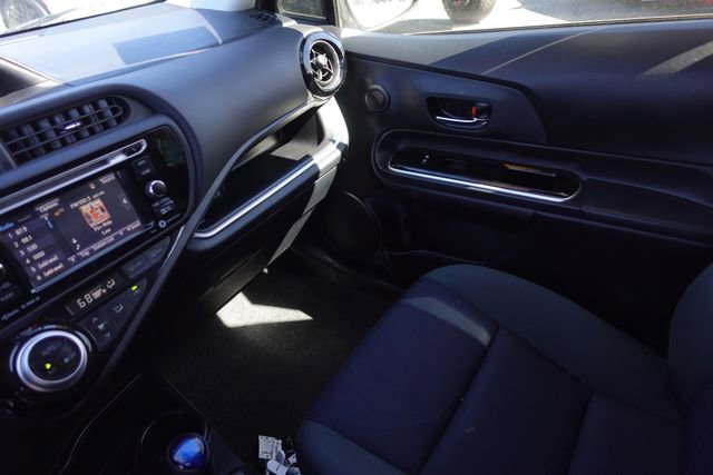 Certified 2016 Toyota Prius C Three image 21