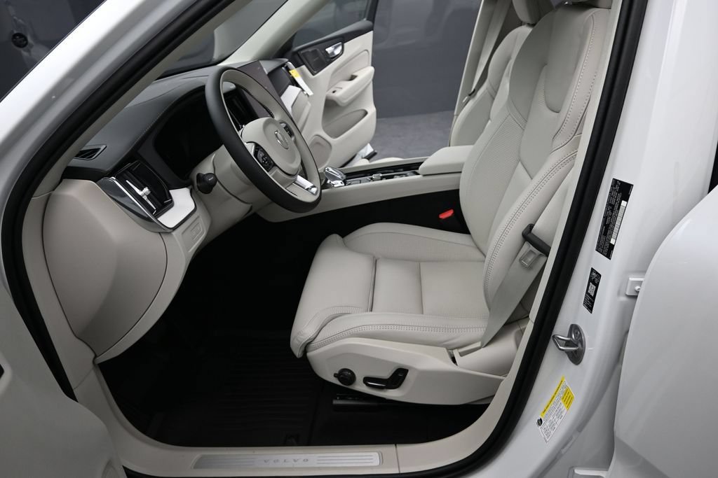 New 2026 Volvo XC60 T8 Ultra w/ Protection Package Premier AWD/4WD image 10