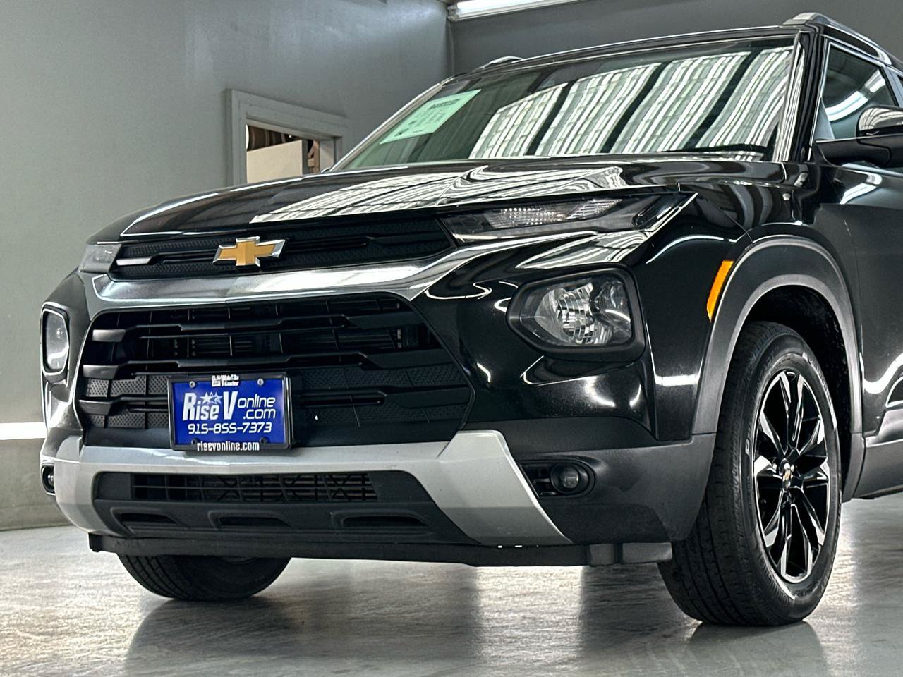 Used 2023 Chevrolet TrailBlazer LT FWD image 4