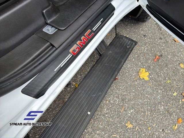 Used 2022 GMC Sierra 1500 Elevation w/ Preferred Package image 16