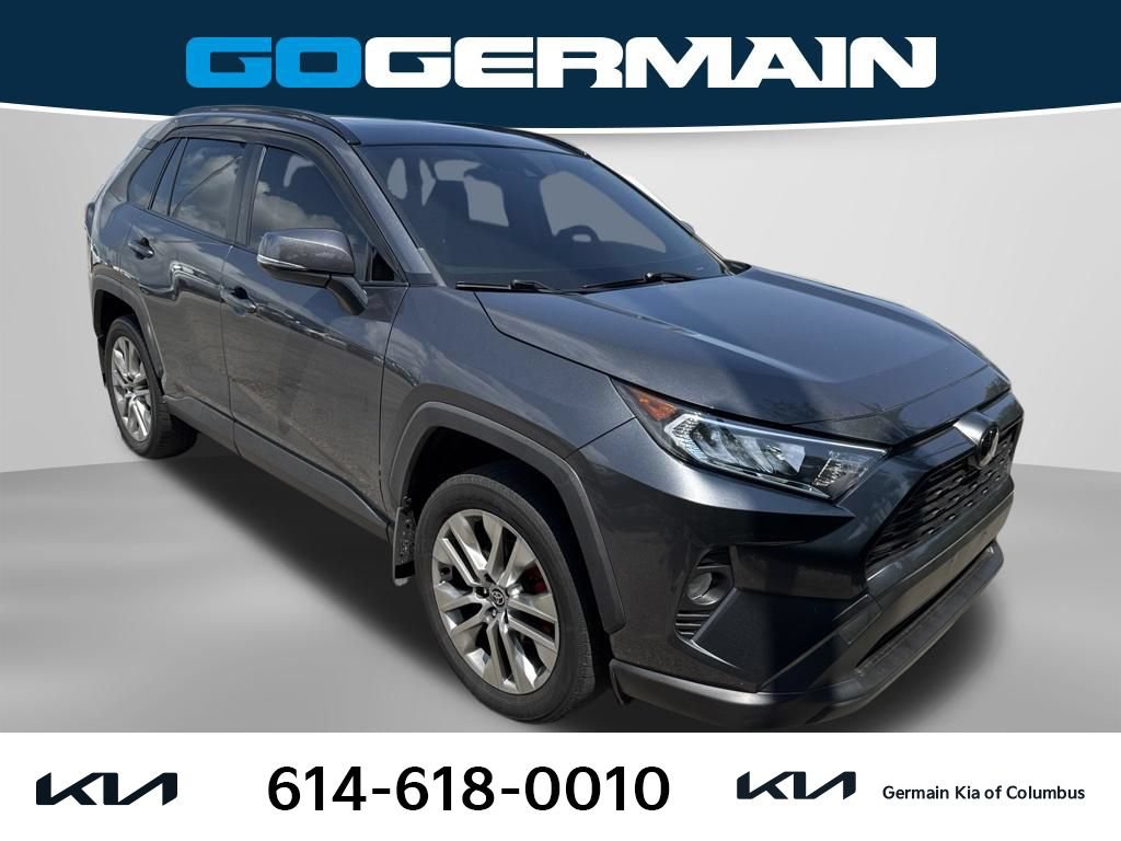 Used 2020 Toyota RAV4 XLE Premium AWD/4WD image 7