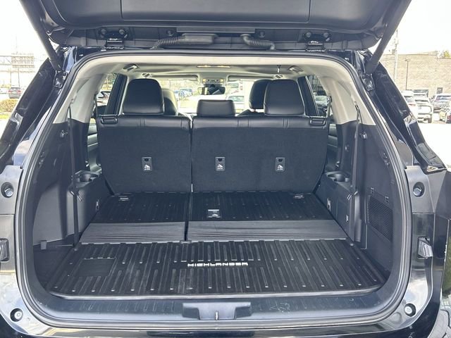 Used 2024 Toyota Highlander XLE image 28