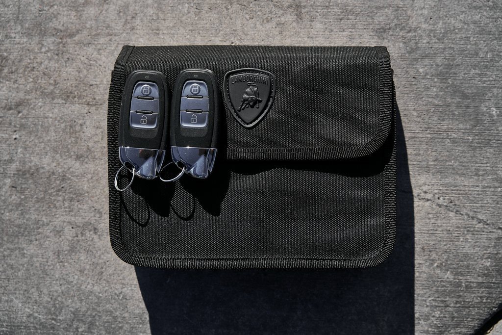 Used 2020 Lamborghini Huracan EVO image 64